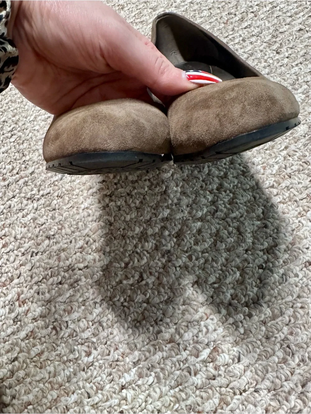 Easy Spirit Taupe Suede Round-Toe Wedge Heels – Women’s Size 10